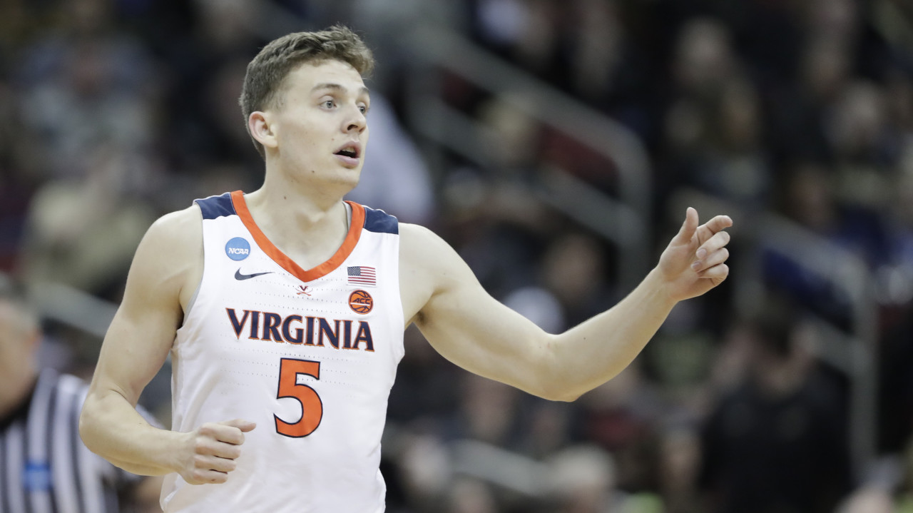 开云体育下载-直播吧:山西男篮签下曾宣布退役的19年MOP&NBA55号秀凯尔·盖伊