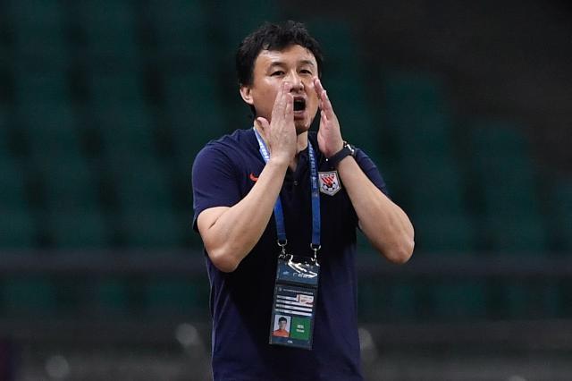 开云体育官网-土帅对决郝伟逃出生天 冲超功臣已经危险了？